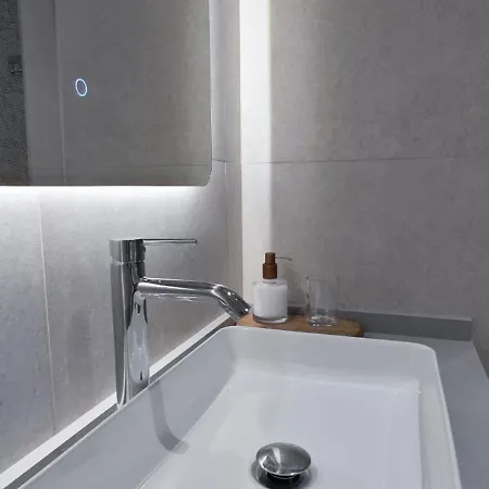 Apartment Le Terrazze 7 *